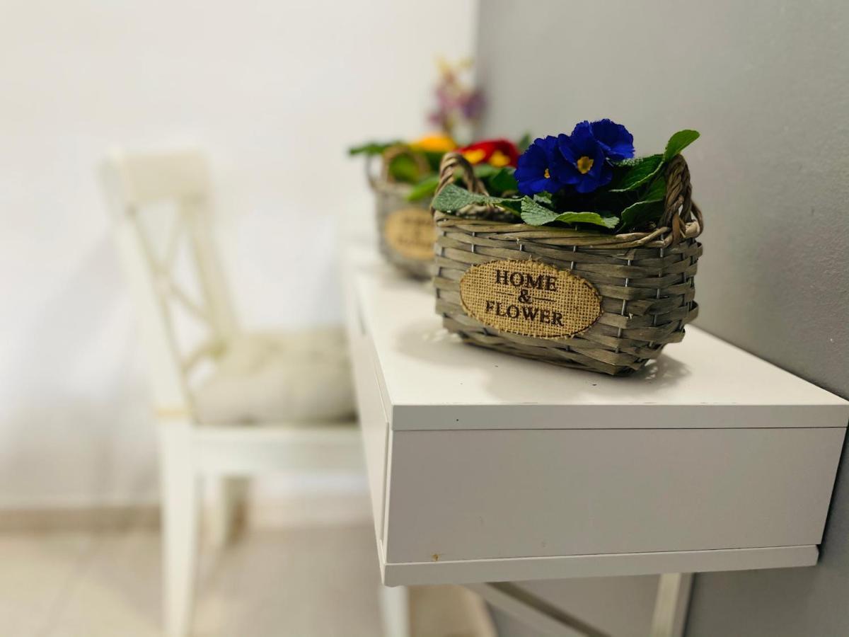 Hostal Lleida Barcelona Eksteriør billede