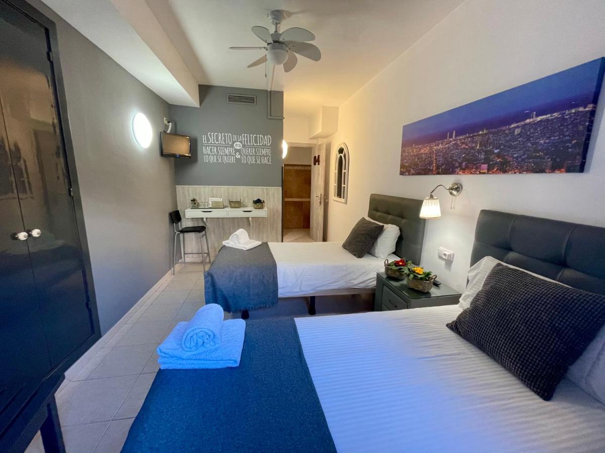 Hostal Lleida Barcelona Eksteriør billede
