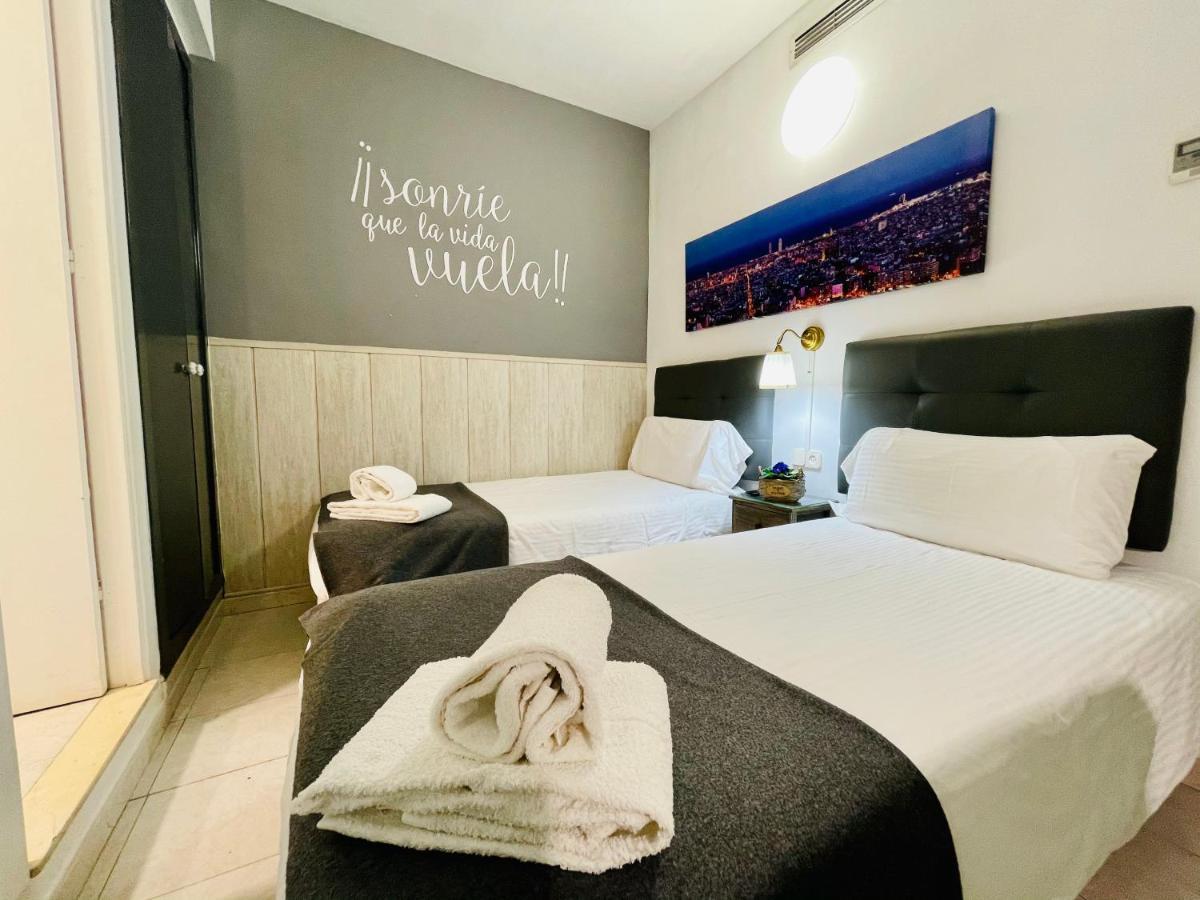 Hostal Lleida Barcelona Eksteriør billede