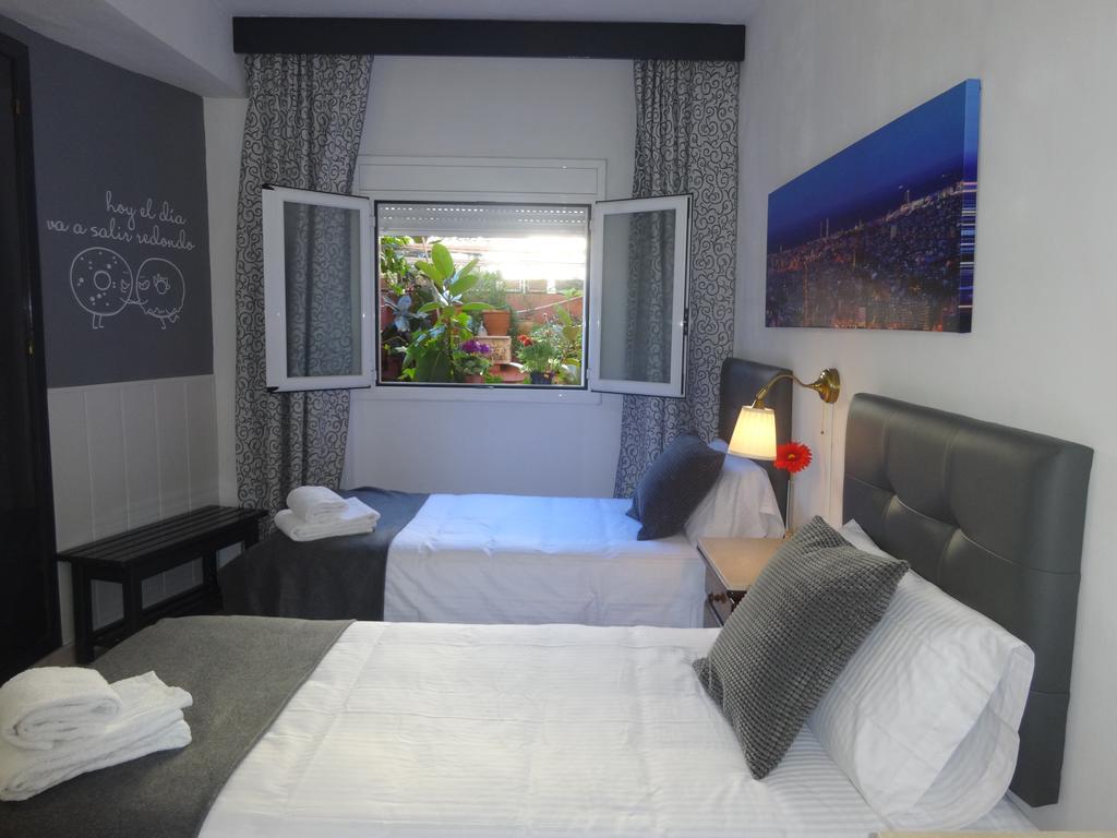 Hostal Lleida Barcelona Eksteriør billede