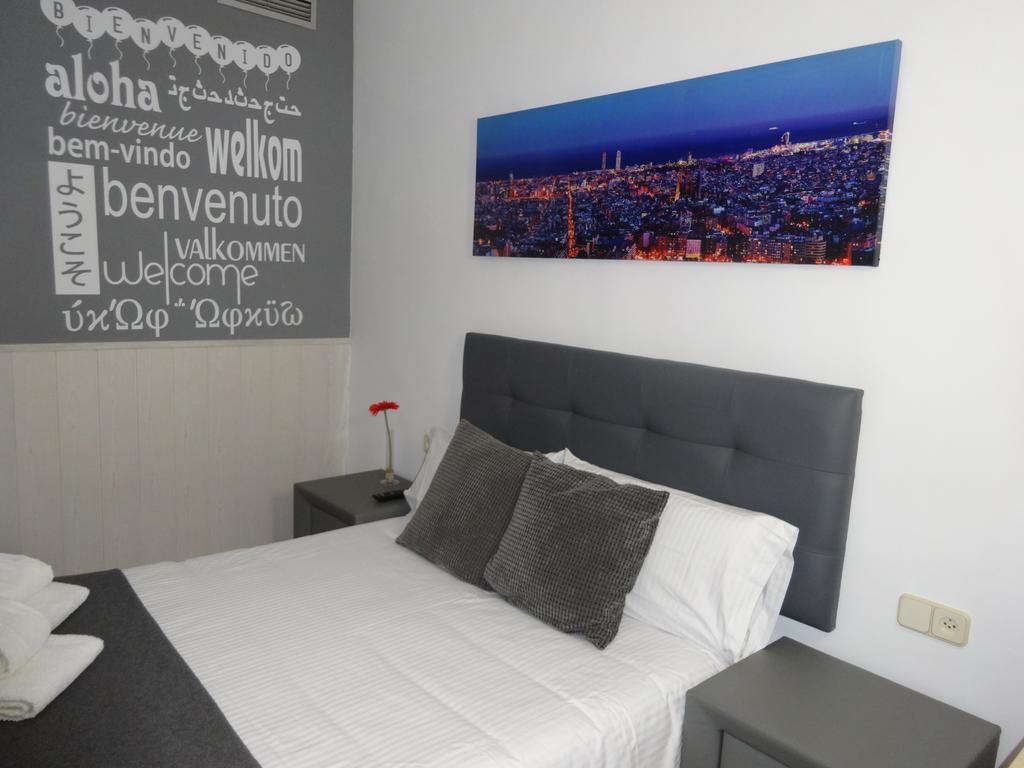 Hostal Lleida Barcelona Eksteriør billede
