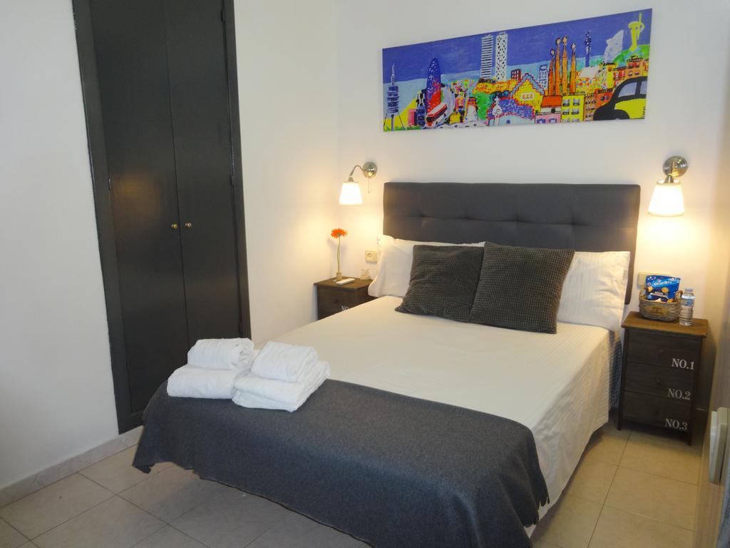 Hostal Lleida Barcelona Eksteriør billede