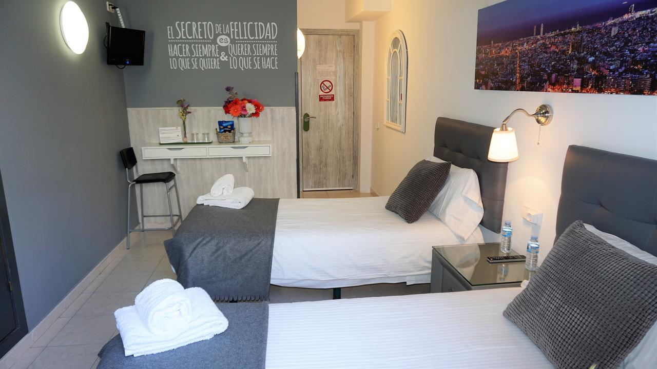 Hostal Lleida Barcelona Eksteriør billede