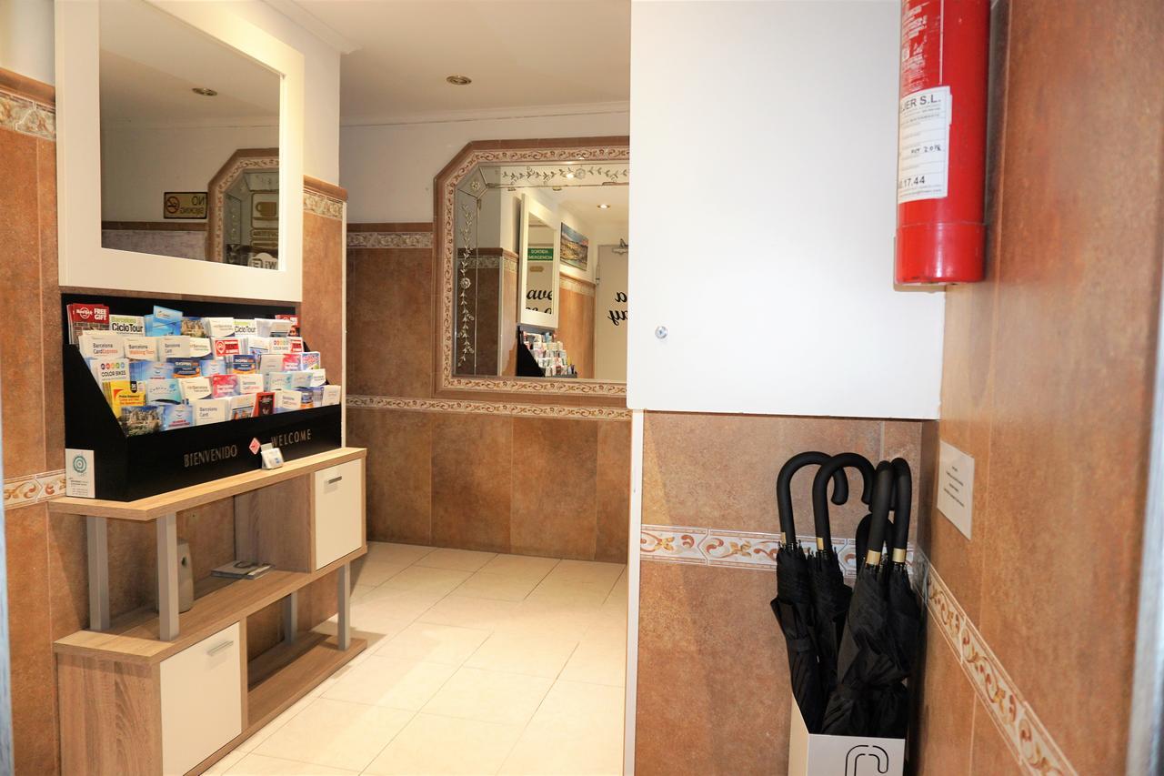 Hostal Lleida Barcelona Eksteriør billede