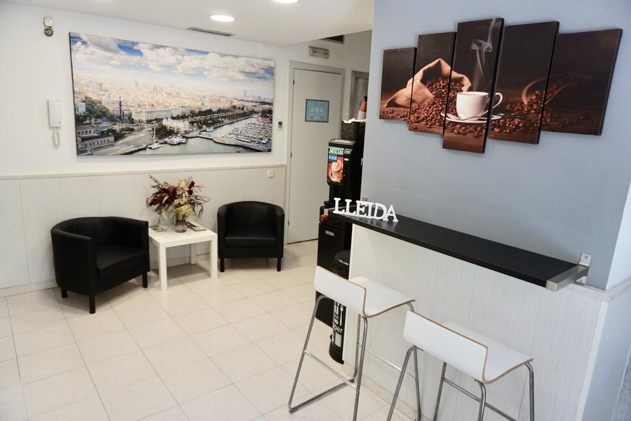 Hostal Lleida Barcelona Eksteriør billede