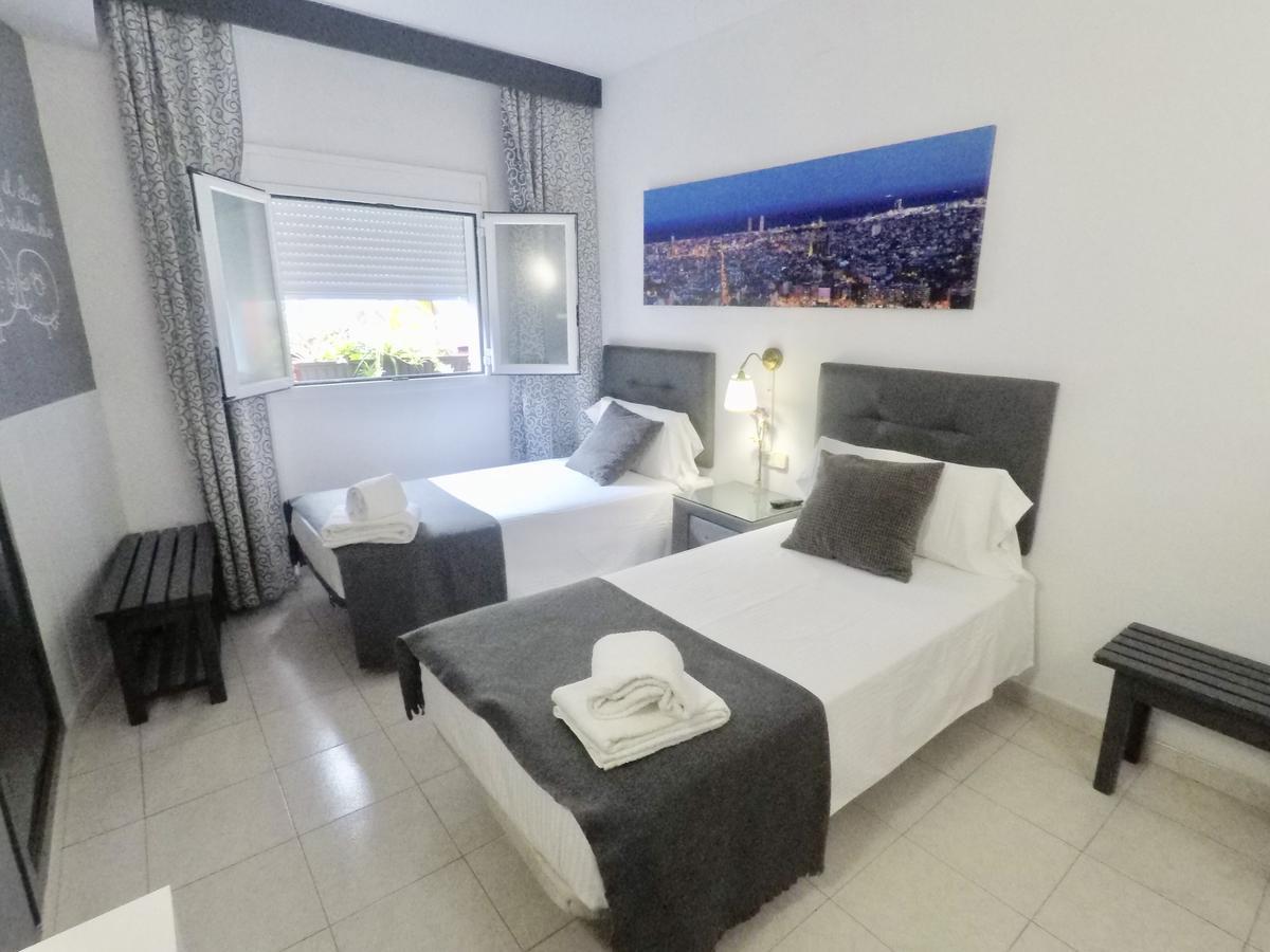 Hostal Lleida Barcelona Eksteriør billede